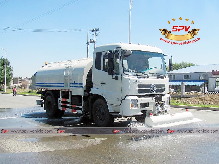 Multi-function Water Jetting Truck Dongfeng Kingrun-RF-Working